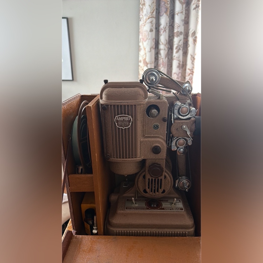 Amplic Brown Vintage Projector